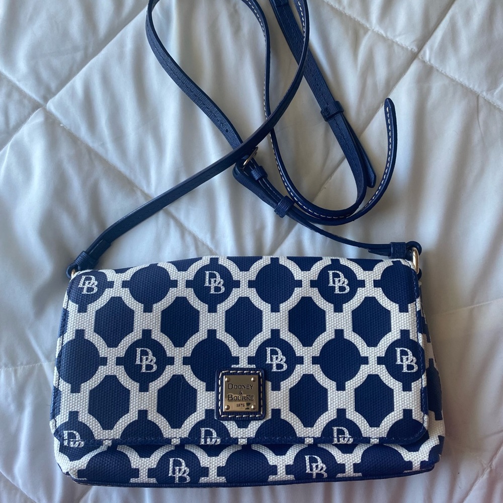 dooney & bourke bag